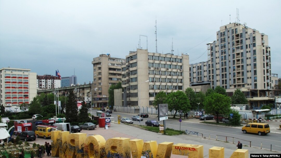 Spomenik u Prištini postavljen povodom proglašenja nezavisnosti zemlje