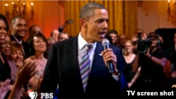 Președintele Barack Obama la Casa Albă într-un duet improvizat cu B.B. King