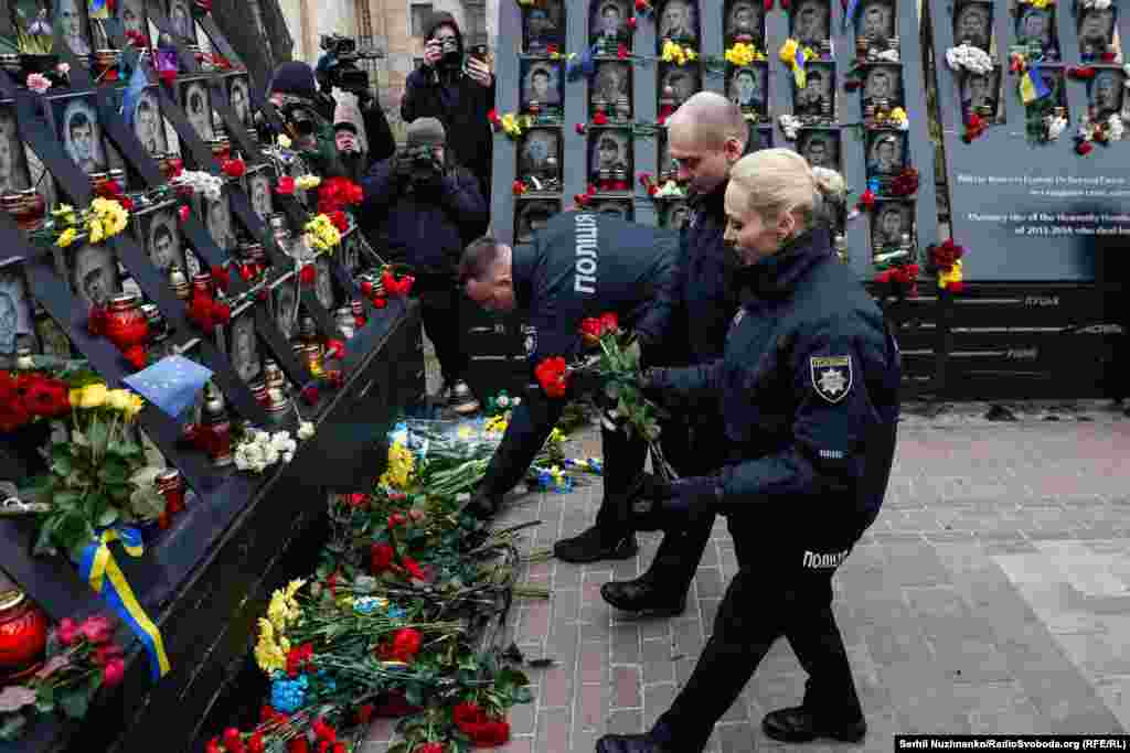 Державне бюро розслідувань (ДБР) 19 лютого повідомило про хід розслідувань злочинів проти учасників протестів Революції гідності. «Всього за чотири роки розслідування ДБР «справ Майдану» було повідомлено 239 підозр, до суду направлено 117 обвинувальних актів відносно 211 осіб», – йдеться в повідомленні