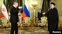 Илустрација - Владимир Путин и ајатолахот Хамнеи
