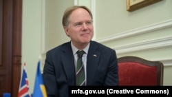 Мартин Харрис
