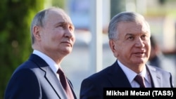 Президенты России и Узбекистана Владимир Путин и Шавкат Мирзиёев