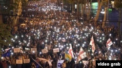 "Чет элдик агент" мыйзамына каршы митинг. Тбилиси. 11-май, 2024-жыл.