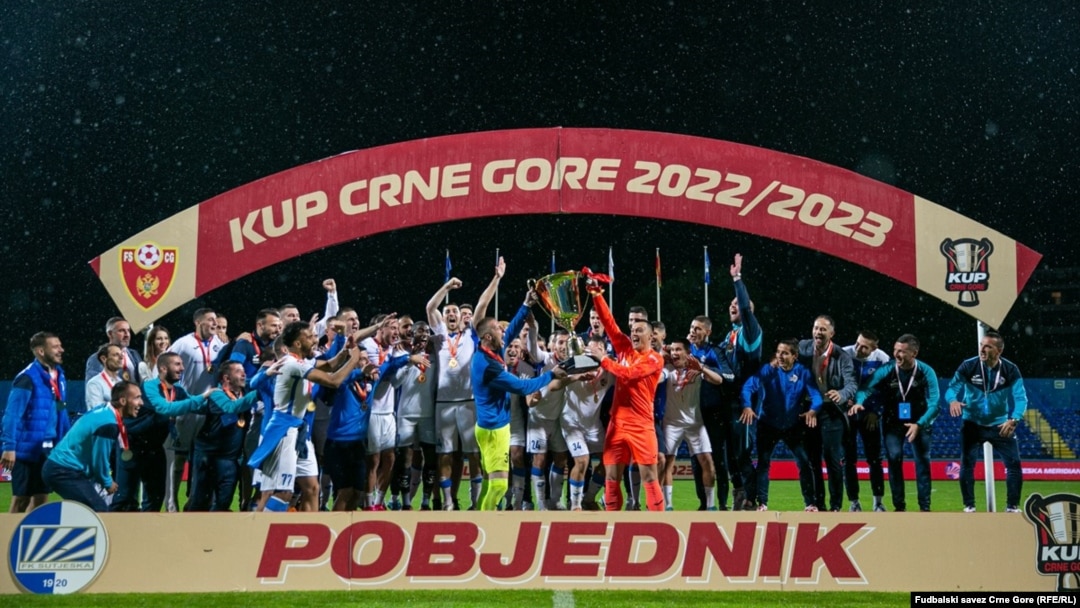 Krajem maja ove godine oko 40 navijača nikšićke Sutjeske u Podgorici je, uoči fudbalske utakmice finala Kupa Crne Gore, podgoričkim ulicama pri dolasku na gradski stadion skandiralo "Nož, žica, Podgorica".