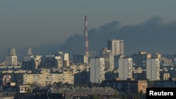 Дим на околицях Києва після російського ракетного обстрілу,18 жовтня 2022 року 