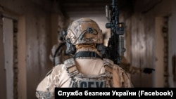 За даними спецслужби, жінку ще у 2019 році завербувало ФСБ через  так зване «МДБ ЛНР»
