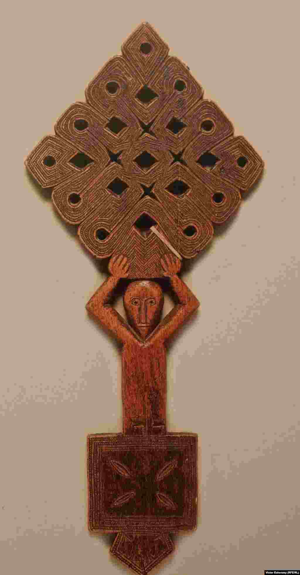 Cruci de procesiune și de cult din expoziția „2000 years of Christianity in Ethiopia”, Frankfurt