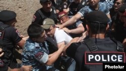 Армениянын борбору Еревандагы нааразылыктар. 30-май, 2022-жыл.