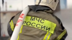У російському МНС повідомили, що на місці працює воєнізована пожежна команда