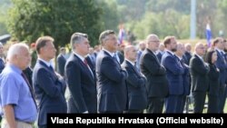 Zoran Milanović i Andrej Plenković (drugi i treći s leva), predsednik i premijer Hrvatske, na obeležavanju godišnjice operacije "Oluja" u Kninu 5. avgusta 2021.