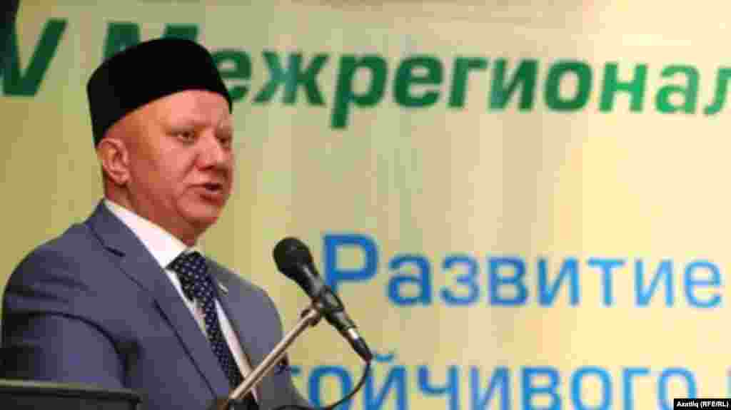 “Шыгырдан диалогы” Чуашстан Диния нәзарәте проектларының берсе булып тора. Мөфти Албир хәзрәт Крганов чыгыш ясый
