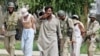 طلاب شورشی مسجد لال: تسليم نمی شويم