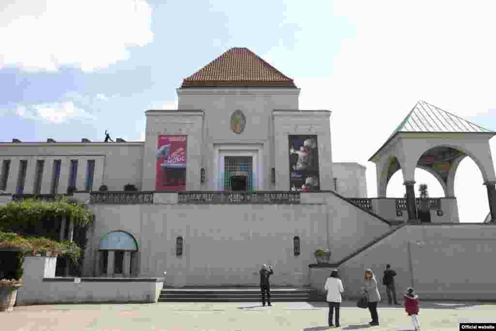 Centrul de expoziții care găzduiește „O Casă plină de muzică”