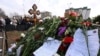 Бюллетени на могиле Алексея Навального. В России прошли выборы президента, 17 марта 2024 года