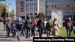 Перад будынкам суду, дзе адбываецца працэс, 12 траўня 2021 