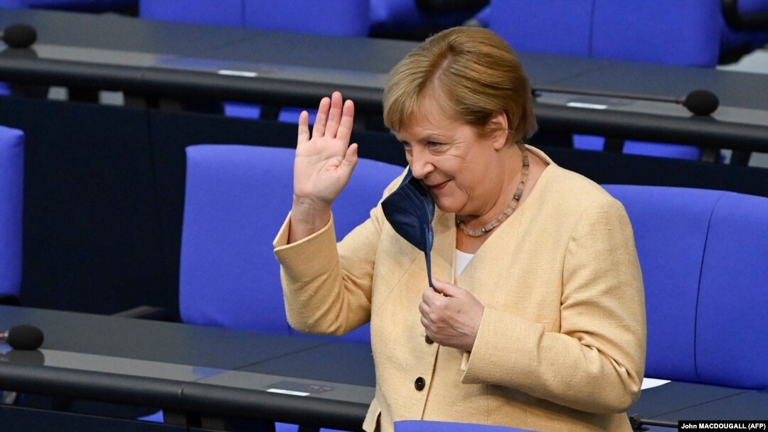 Nemačka kancelarka Angela Merkel tokom obraćanja u Bundestagu, 7. septembar 2021. 