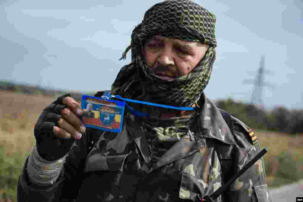 Боец пророссийских сепаратистов в Луганской области.