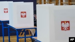 Виборчі дільниці відкрилися о восьмій ранку за Києвом, голосування триватиме до 22:00, тоді мають опублікувати дані екзит-полів
