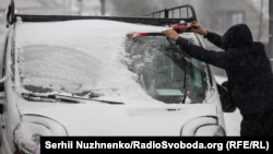 За даними Укргідрометцентру, сніжитиме в Києві вночі, а вже завтра вдень – без опадів
