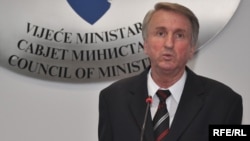 Iscrpno je elaboriran problem nadoknade štete – šta on sve podrazumijeva u skladu s Aneksom VII Dejtonskog mirovnog sporazuma, koja pitanja prethodno treba riješiti, šta institucionalno učiniti - Safet Halilović, foto:Midhat Poturović