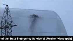 Наслідки удару російського дрона по укриттю 4-го енергоблоку ЧАЕС, 14 лютого 2025 року