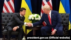 Переговори президентів України та США Володимира Зеленського (л) і Дональда Трампа, вересень 2019 року