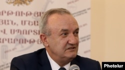 Կրթության, գիտության, մշակույթի և սպորտի նախարար Վահրամ Դումանյան