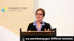 Амбасадарка ЗША ва Ўкраіне Мары Ёванавіч
