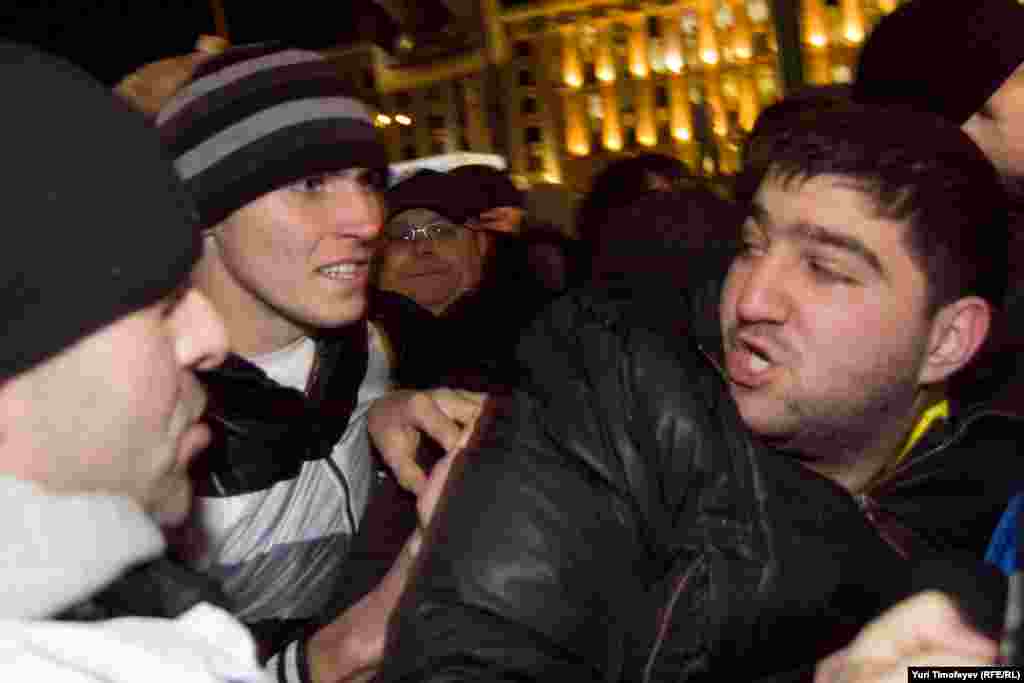 Путин менен Медведевдин тарапкерлери