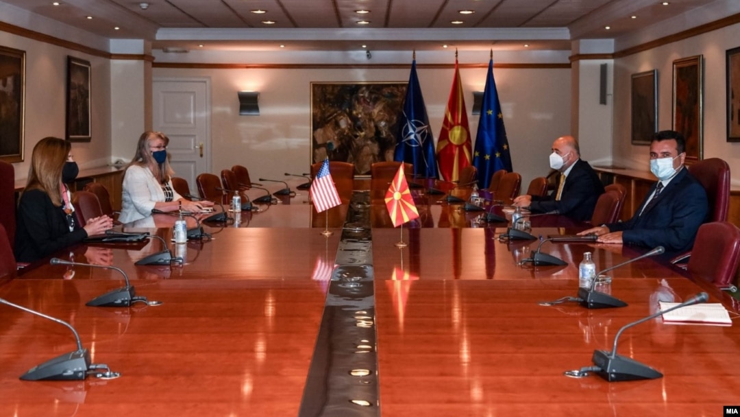 Американската амбасадорка во Северна Македонија, Кејт Мери Брнс, на прва средба со премиерот Зоран Заев по формирањето на новата Влада