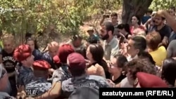 «Ֆիզգորոդոկում» ցույցերը