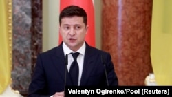 Президент вважає, що будувати дороги за умов епідемії COVID-19 є правильним