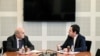 Lideri i LDK-së, Isa Mustafa dhe ai i Lëvizjes Vetëvendosje, Albin Kurti.