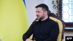За словами Володимира Зеленського, розмова передусім стосувалася посилення протиповітряної оборони України