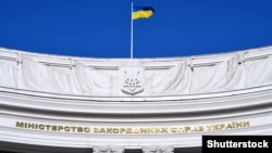 «Якщо ЄС припинить санкційний тиск на Росію та військову допомогу Україні, то російські танки, але ми цього жодним чином не бажаємо, будуть в Будапешті швидше, ніж хтось із угорського уряду зможе додзвонитися в Москву»