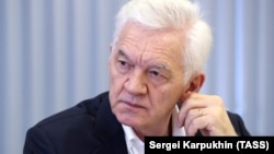Связанный с политической элитой Узбекистана человек теперь контролирует масштабный проект газохранилища, который раньше был связан с попавшим под санкции российским олигархом Геннадием Тимченко (на фото), близким соратником Владимира Путина
