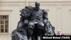 Открытие памятника Александру III в Гатчине. 