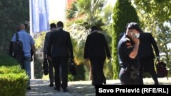 Црна Гора- Делегација на СПЦ пристига во владината зграда на состанок, 20.07.2020