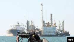یک سکوی نفتی در خلیج فارس